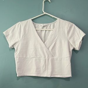 White v neck crop top